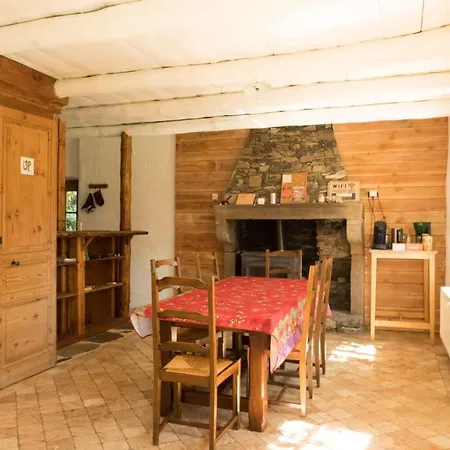L'Ange : Entre Monts Et Vallees Retournac Exterior photo