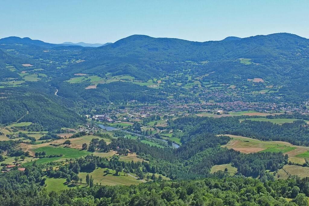 L'ange : Entre Monts Et Vallees Retournac