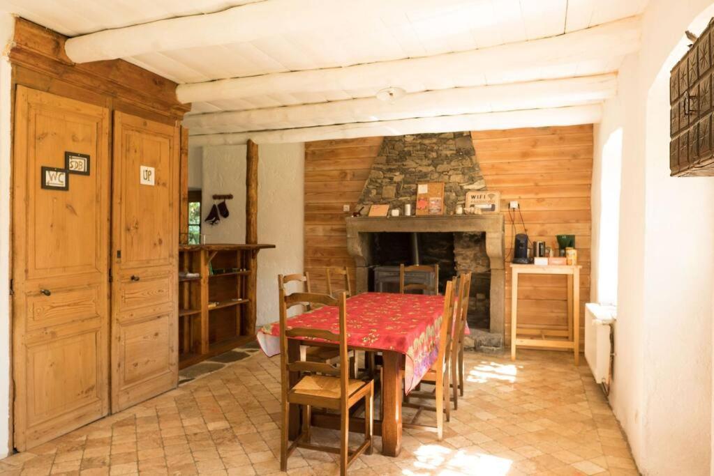 L'ange : Entre Monts Et Vallees Hébergement de vacances Retournac
